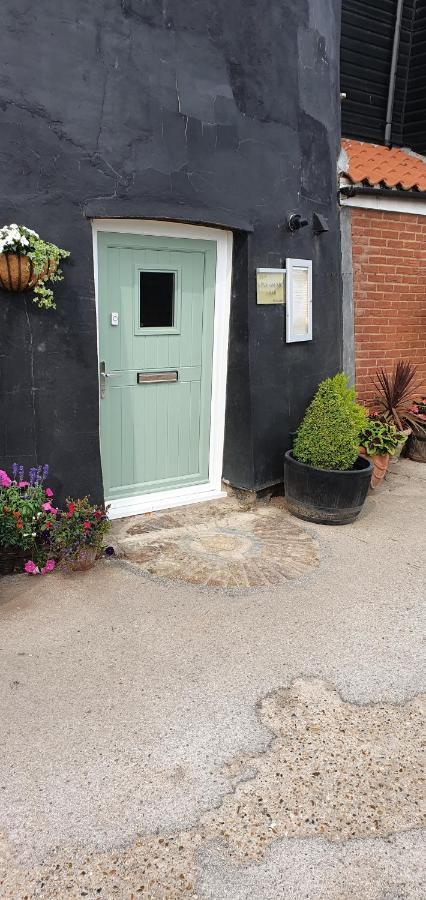 이스트데어햄 Yaxham Mill B&B 외부 사진
