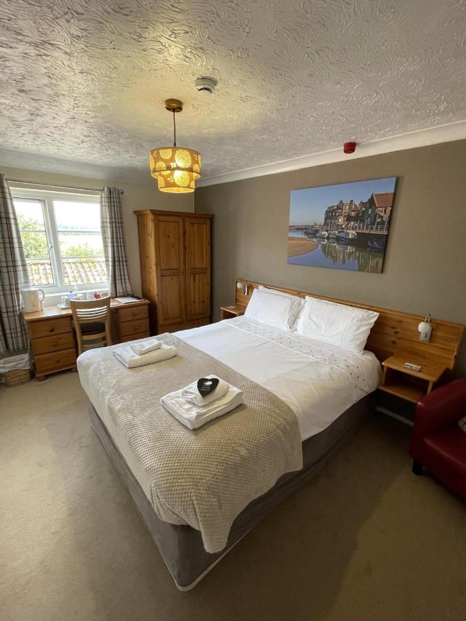 이스트데어햄 Yaxham Mill B&B 외부 사진